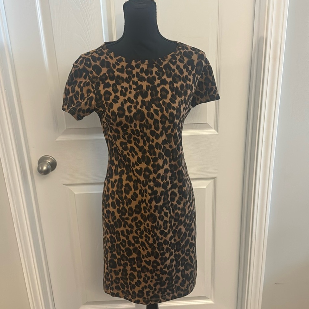 COPY - Old Navy Fitted Leopard Print T-shirt Dress